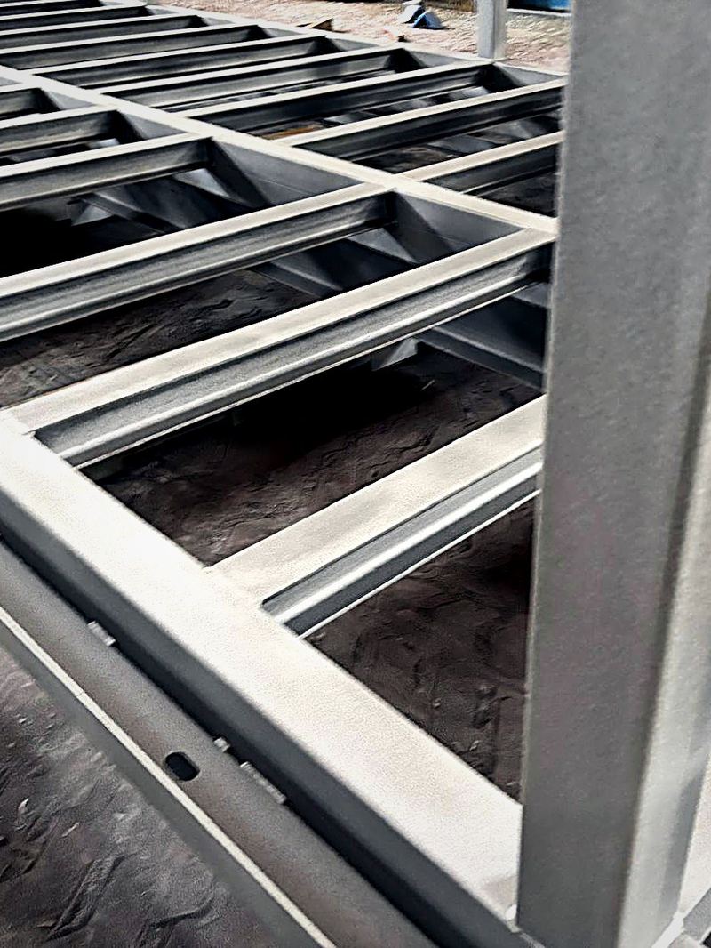 Bastidor de estructura metálica con imprimación